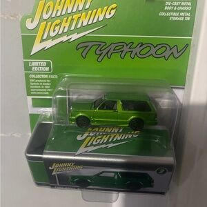 Johnny Lightning Green Typhoon Model